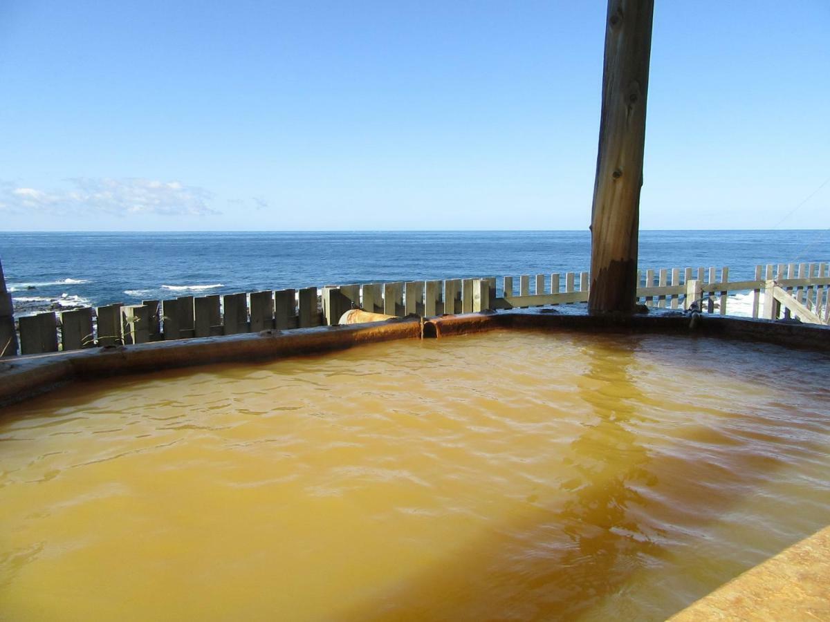 Hotel Koganezaki Furofushi Onsen à Fukaura Extérieur photo